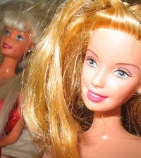 Öltöztetős, zenés Barbie játékok
