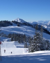 Kitzbühel síelés: síbérlet árak, sípályák, szállodák és hójelentés