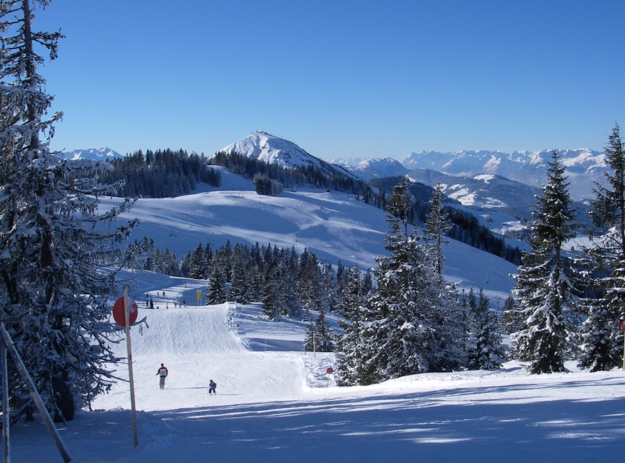 Kitzbühel síelés: síbérlet árak, sípályák, szállodák és hójelentés