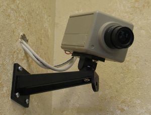 Vicces videók – biztonsági kamera rendszerek megőrzött felvételei
